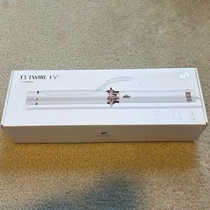 T3 TWIRL 1.25" Professional Curling Iron